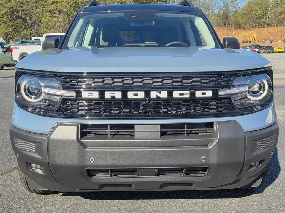 2025 Ford Bronco 6th Gen - Image 18 of 21
