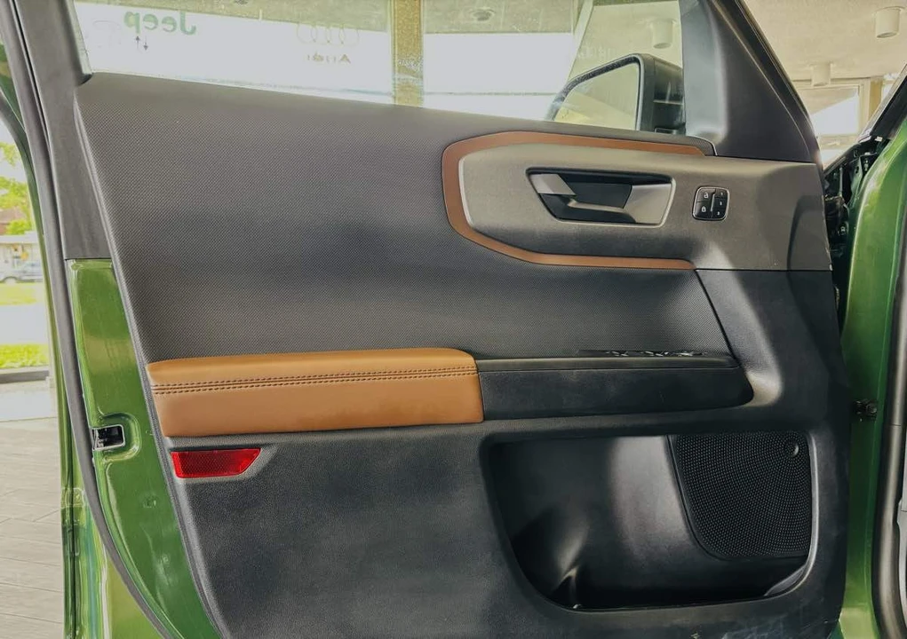 2025 Ford Bronco 6th Gen - Image 30 of 31