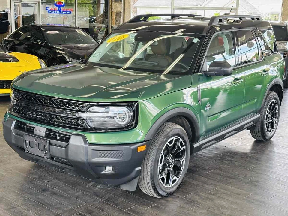 2025 Ford Bronco 6th Gen - Image 17 of 31