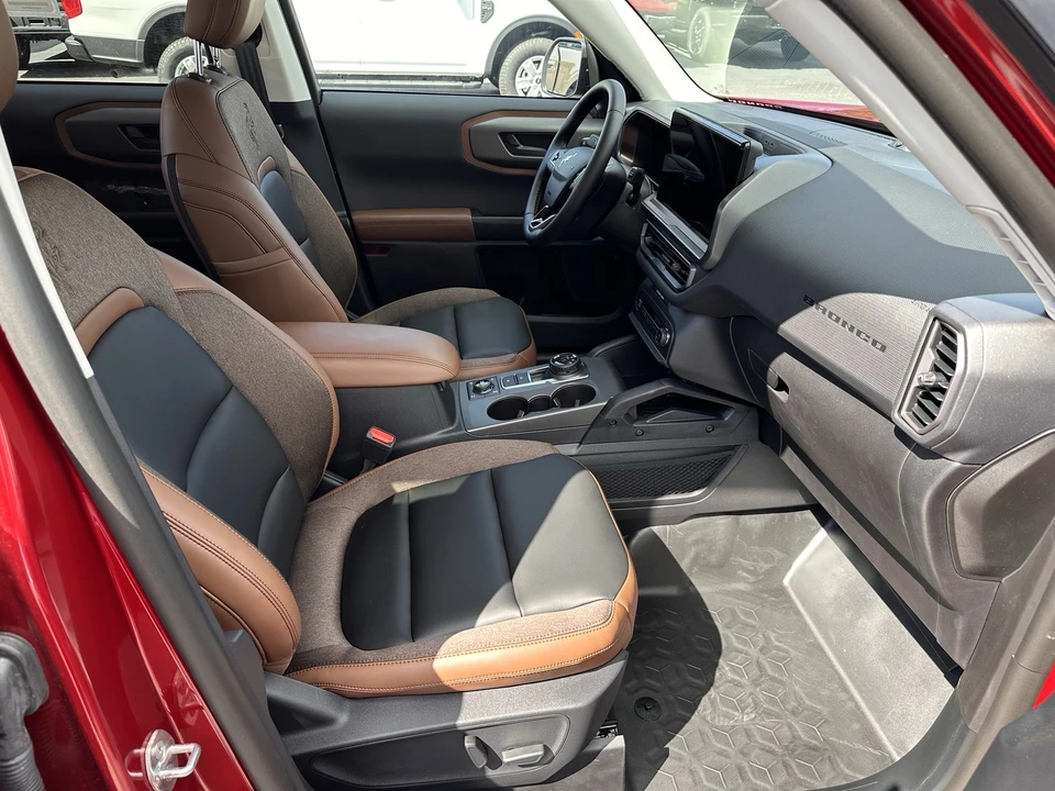 2025 Ford Bronco 6th Gen - Image 14 of 21