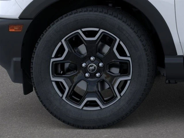 2025 Ford Bronco 6th Gen - Image 19 of 21