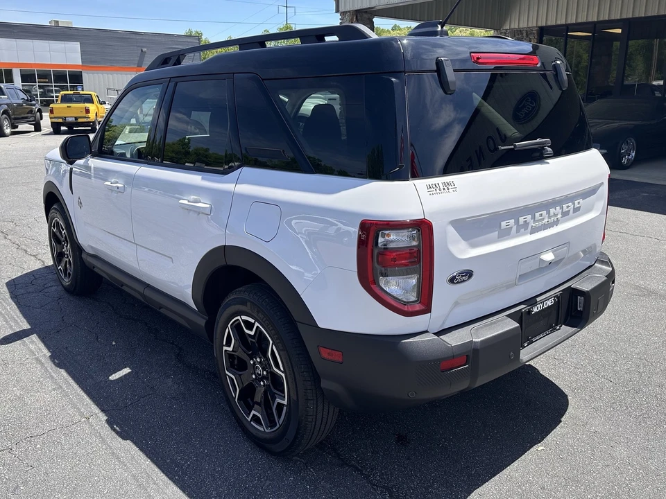 2025 Ford Bronco 6th Gen - Image 8 of 31