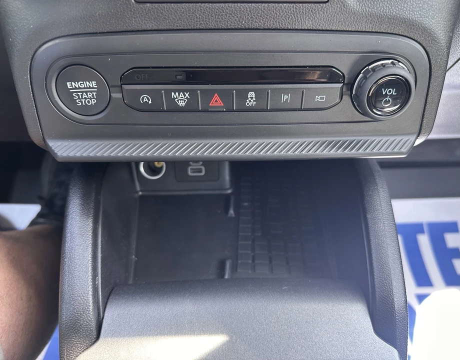 2025 Ford Bronco 6th Gen - Image 28 of 31
