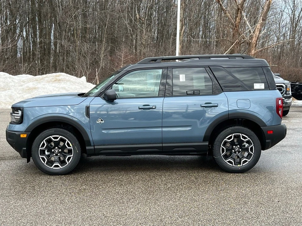 2025 Ford Bronco 6th Gen - Image 2 of 12