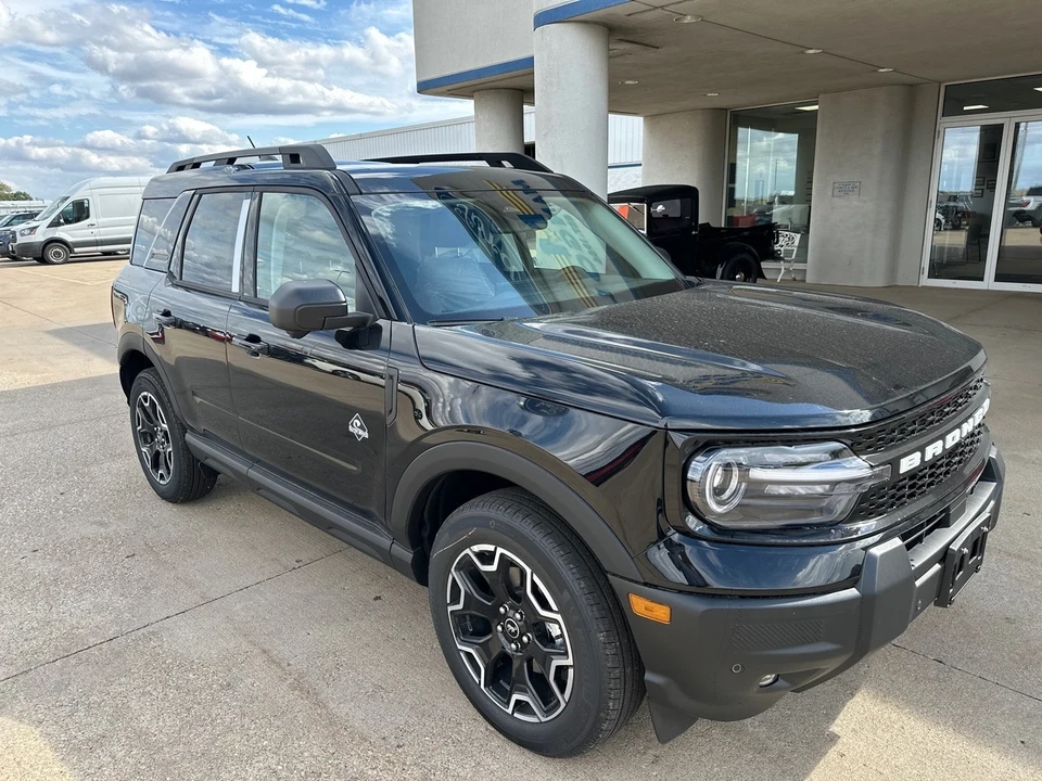 2025 Ford Bronco 6th Gen - Image 2 of 21