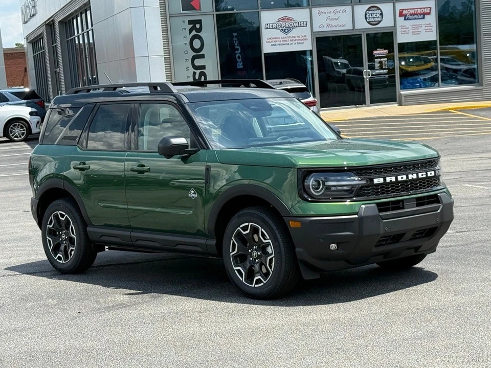 2025 Ford Bronco 6th Gen - Image 9 of 12