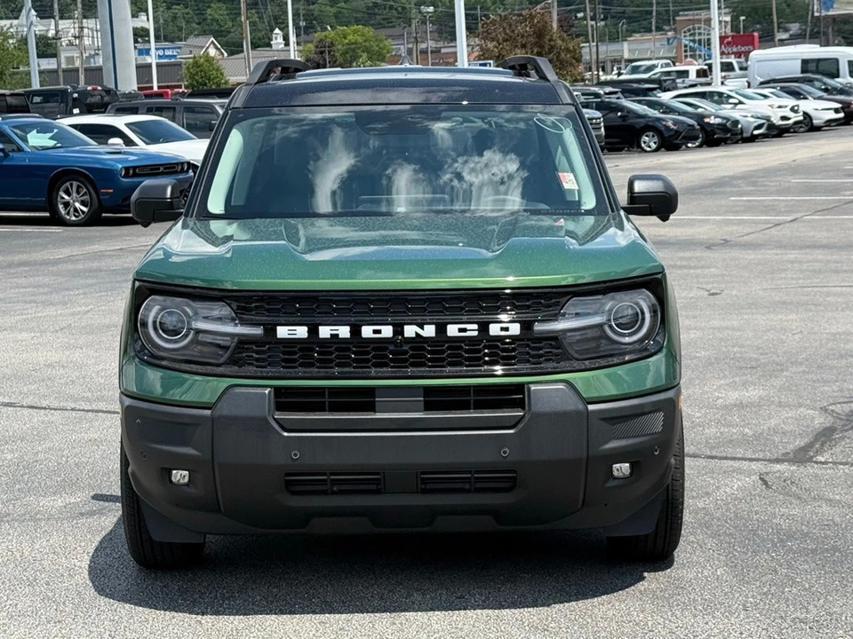 2025 Ford Bronco 6th Gen - Image 10 of 12