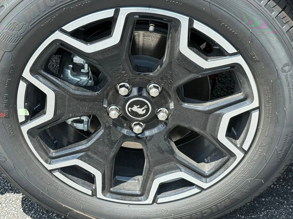 2025 Ford Bronco 6th Gen - Image 11 of 12