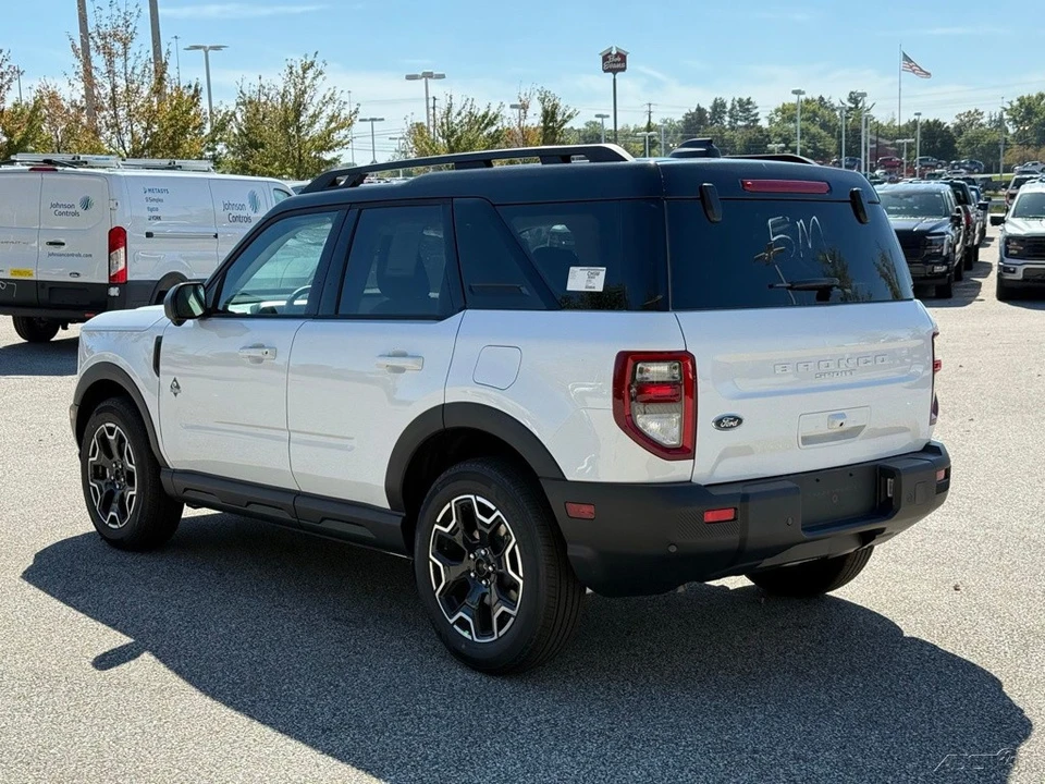 2025 Ford Bronco 6th Gen - Image 3 of 12