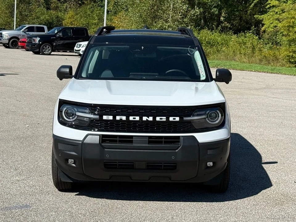 2025 Ford Bronco 6th Gen - Image 10 of 12