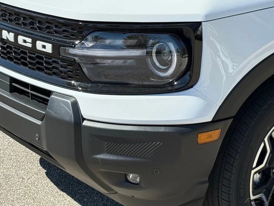 2025 Ford Bronco 6th Gen - Image 11 of 12