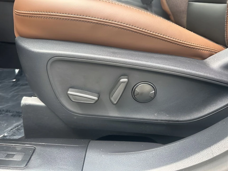 2025 Ford Bronco 6th Gen - Image 10 of 12