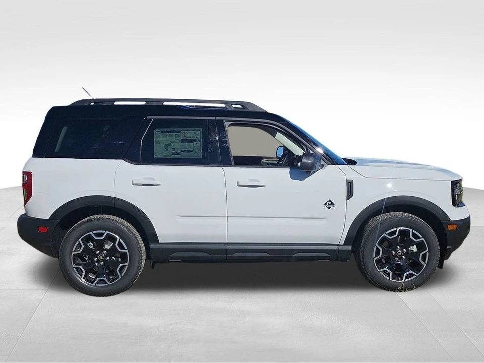 2025 Ford Bronco 6th Gen - Image 12 of 21