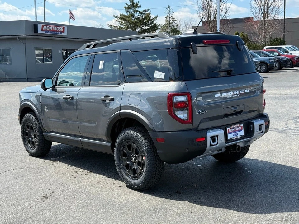 2025 Ford Bronco 6th Gen - Image 3 of 12