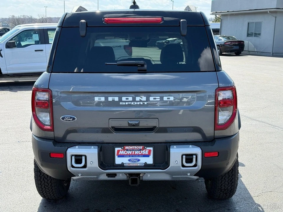 2025 Ford Bronco 6th Gen - Image 5 of 12