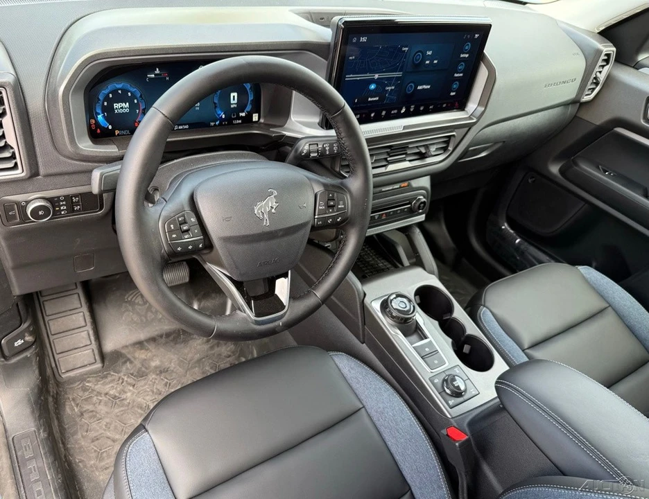 2025 Ford Bronco 6th Gen - Image 14 of 21