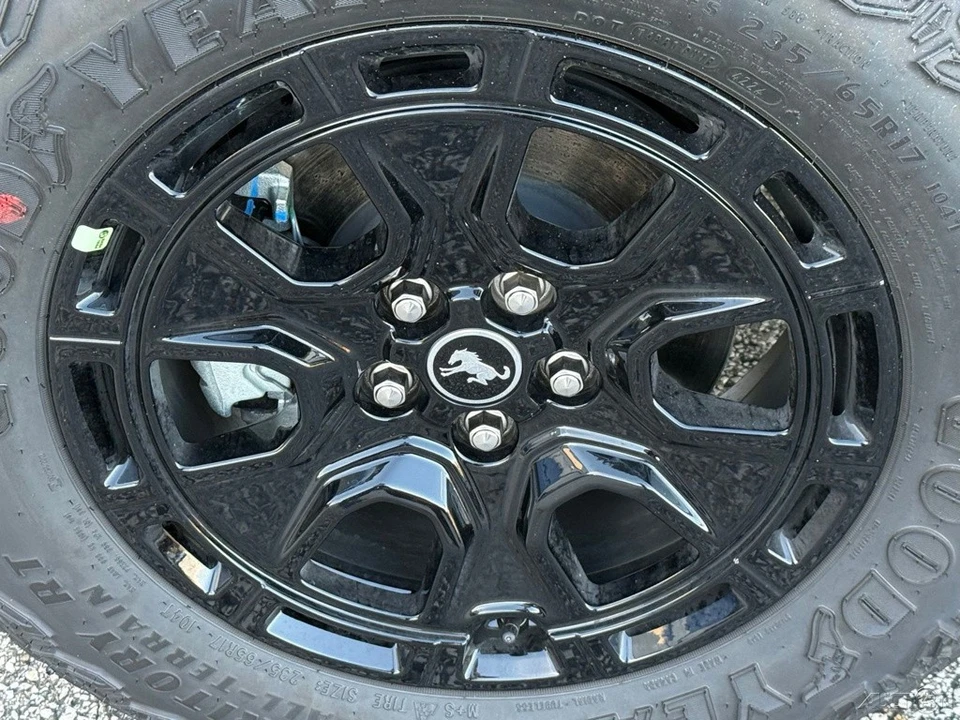 2025 Ford Bronco 6th Gen - Image 13 of 21