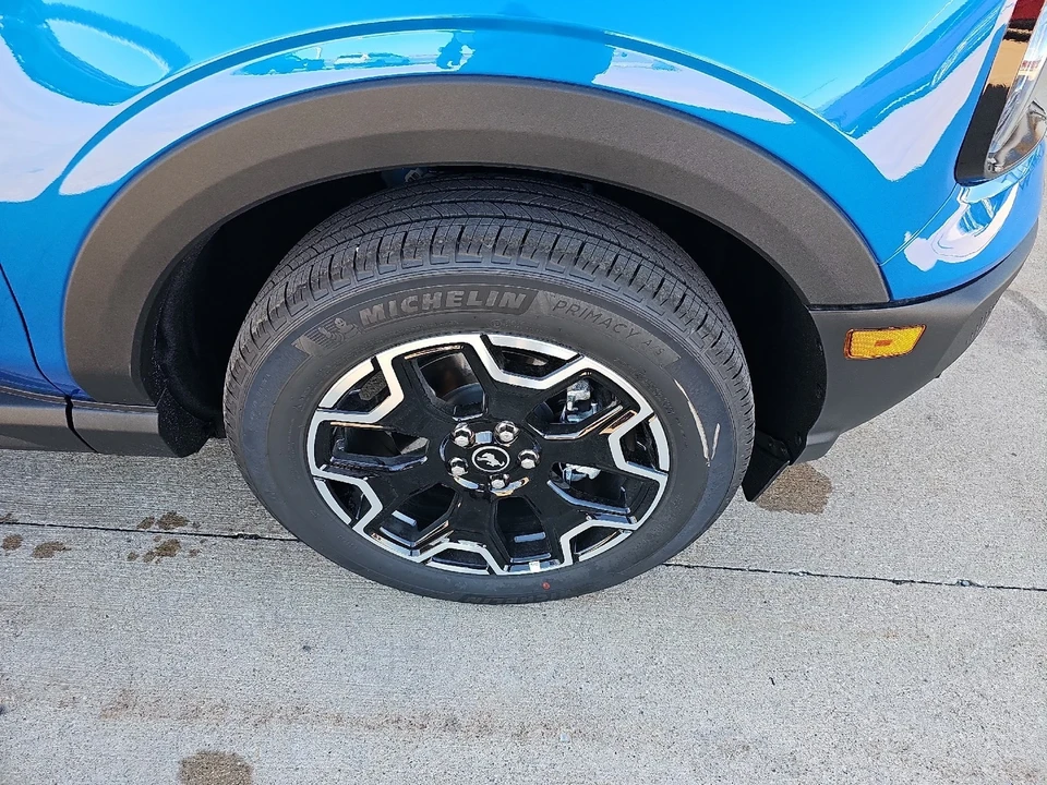 2025 Ford Bronco 6th Gen - Image 4 of 21