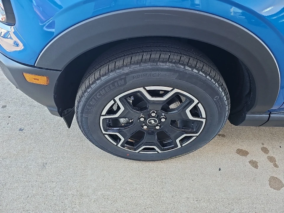 2025 Ford Bronco 6th Gen - Image 15 of 21