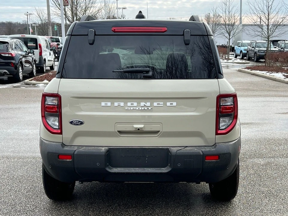 2025 Ford Bronco 6th Gen - Image 5 of 12