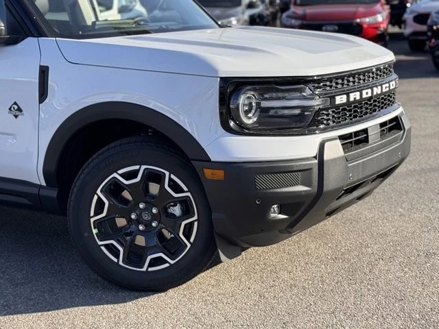2025 Ford Bronco 6th Gen - Image 3 of 12