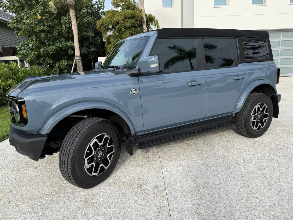2025 Ford Bronco 6th Gen - Image 2 of 31