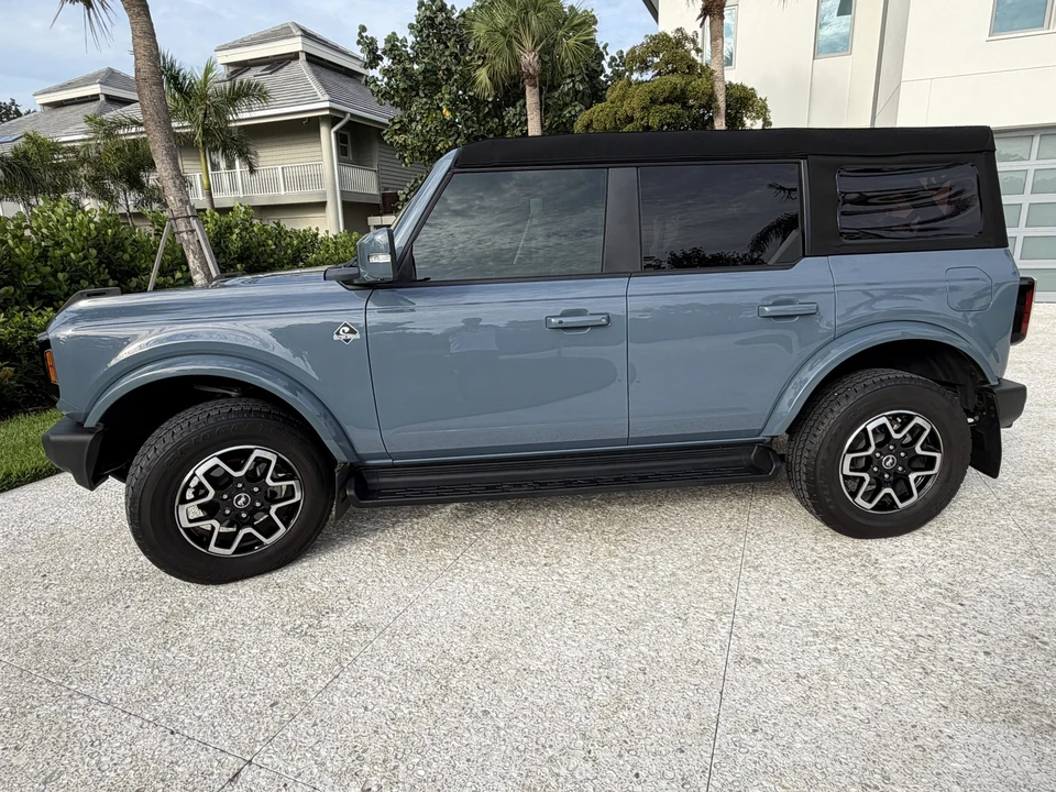 2025 Ford Bronco 6th Gen - Image 18 of 31