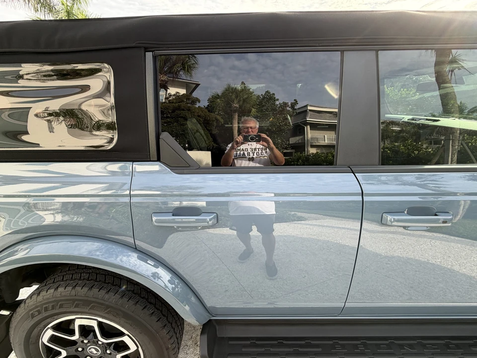 2025 Ford Bronco 6th Gen - Image 30 of 31