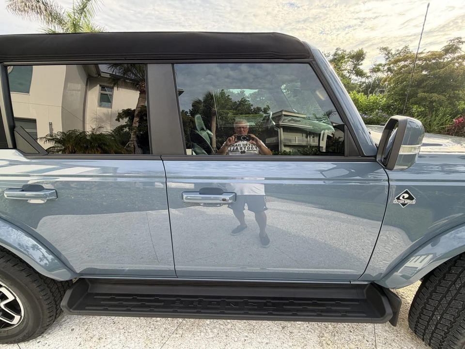 2025 Ford Bronco 6th Gen - Image 28 of 31