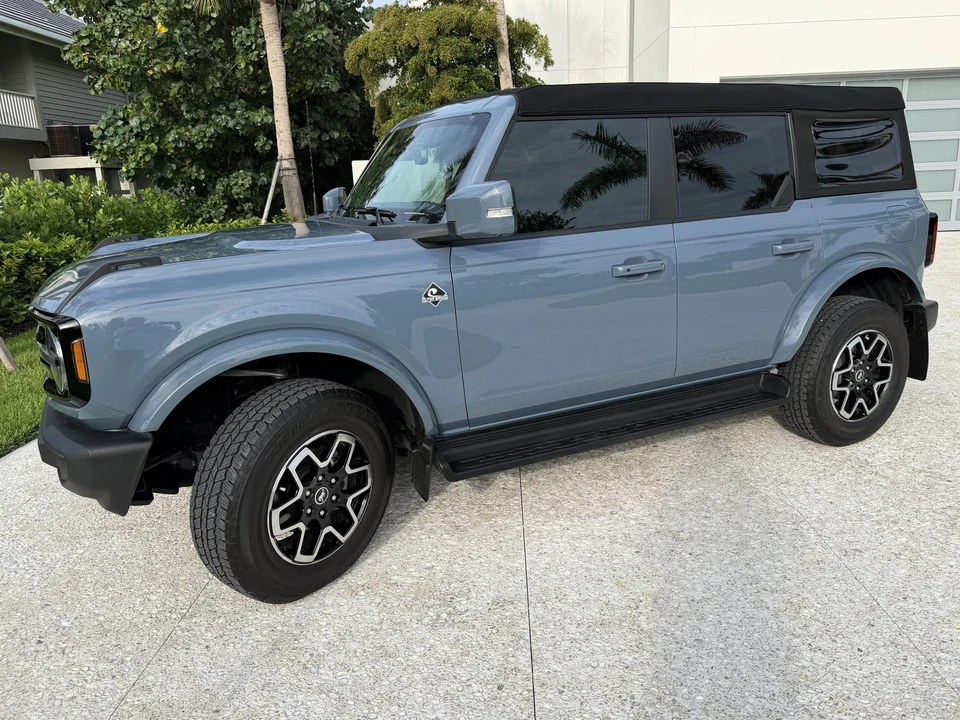 2025 Ford Bronco 6th Gen - Image 3 of 31
