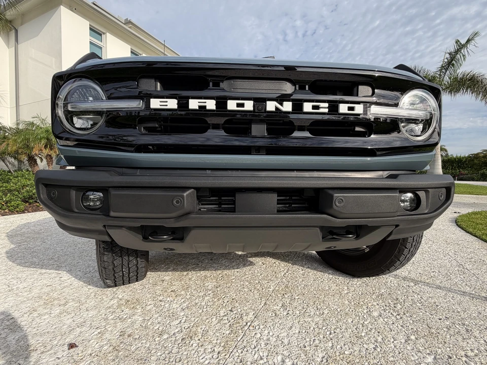 2025 Ford Bronco 6th Gen - Image 10 of 31