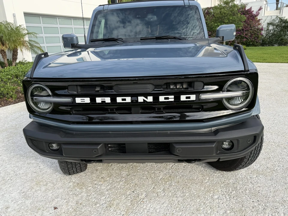 2025 Ford Bronco 6th Gen - Image 7 of 31
