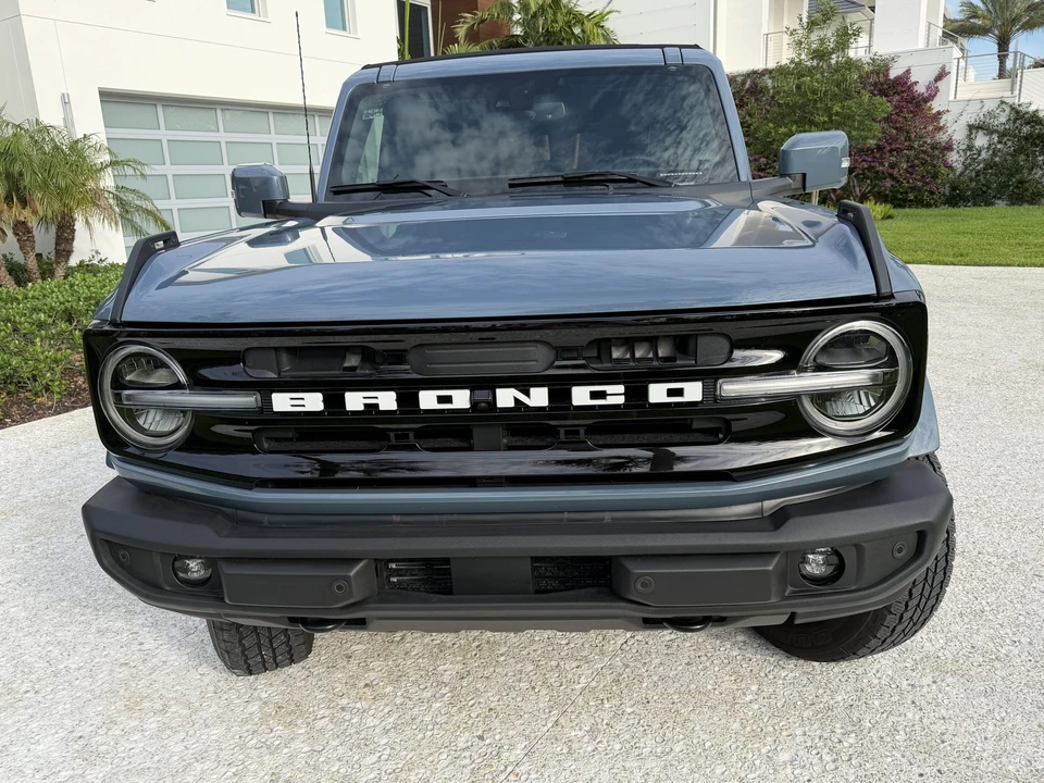 2025 Ford Bronco 6th Gen - Image 8 of 31