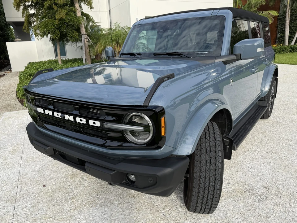 2025 Ford Bronco 6th Gen - Image 6 of 31