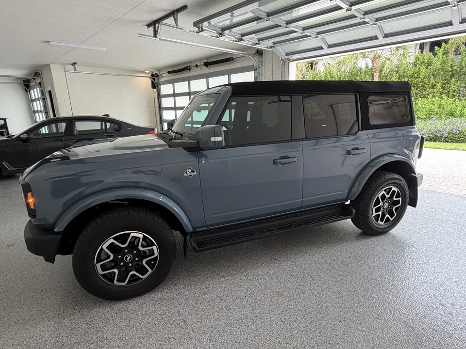 2025 Ford Bronco 6th Gen - Image 24 of 31