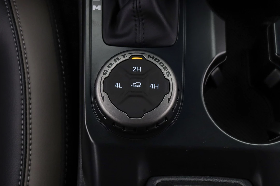 2025 Ford Bronco 6th Gen - Image 19 of 21