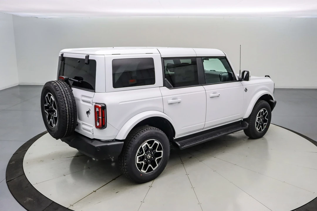 2025 Ford Bronco 6th Gen - Image 5 of 21
