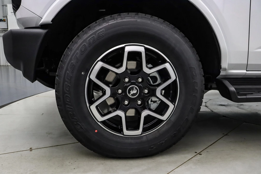 2025 Ford Bronco 6th Gen - Image 11 of 21