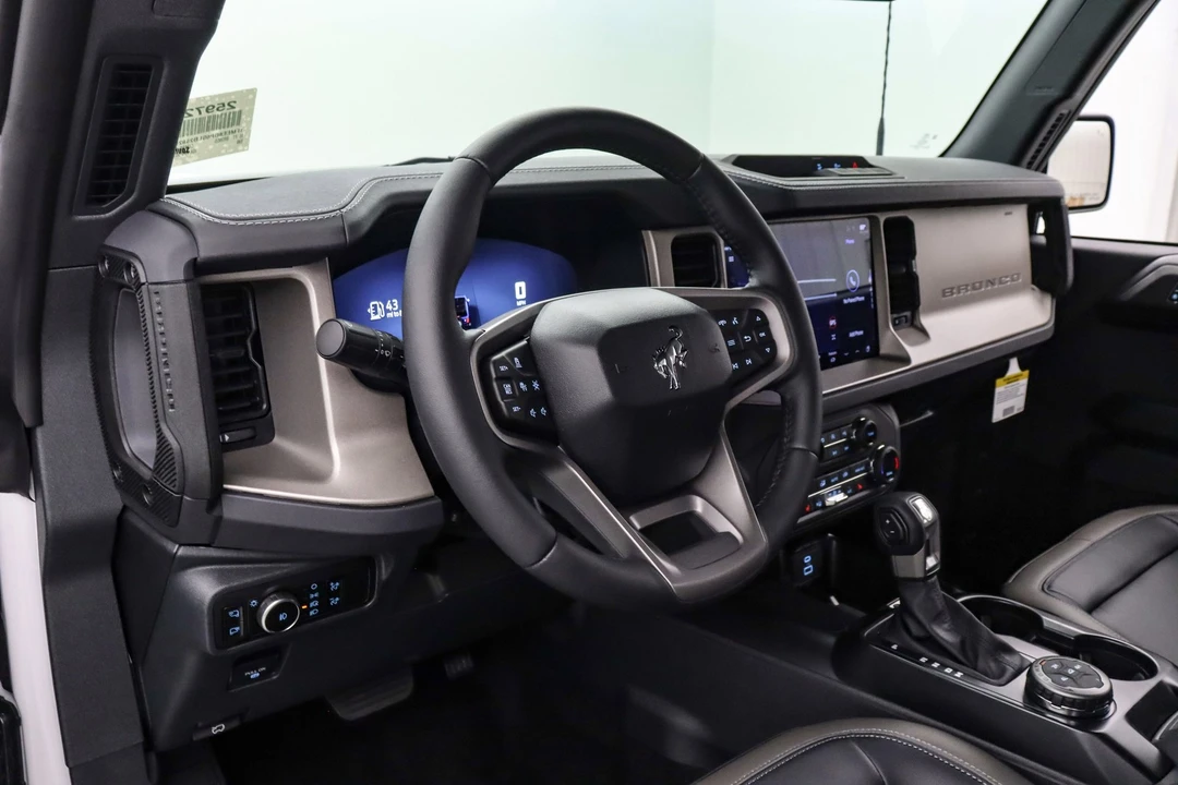 2025 Ford Bronco 6th Gen - Image 14 of 21