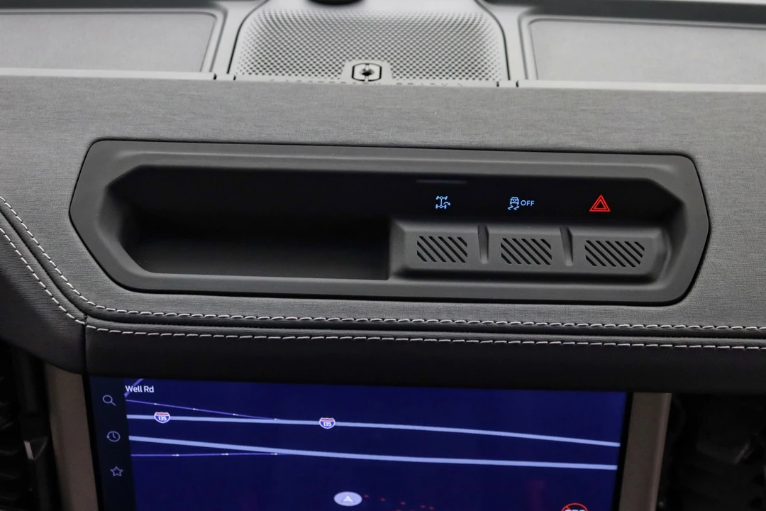 2025 Ford Bronco 6th Gen - Image 18 of 21
