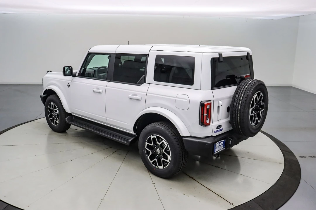 2025 Ford Bronco 6th Gen - Image 7 of 21