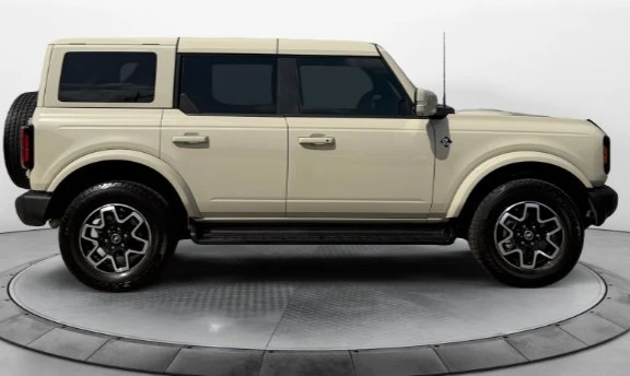 2025 Ford Bronco 6th Gen - Image 4 of 12