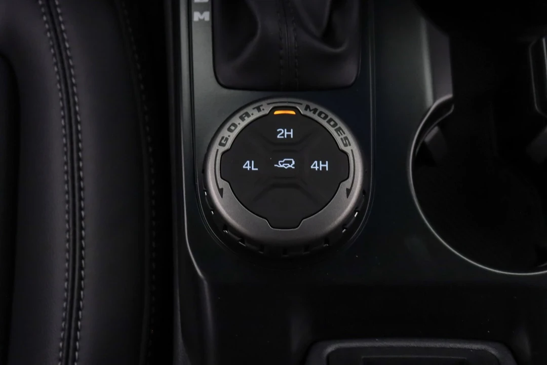 2025 Ford Bronco 6th Gen - Image 20 of 21