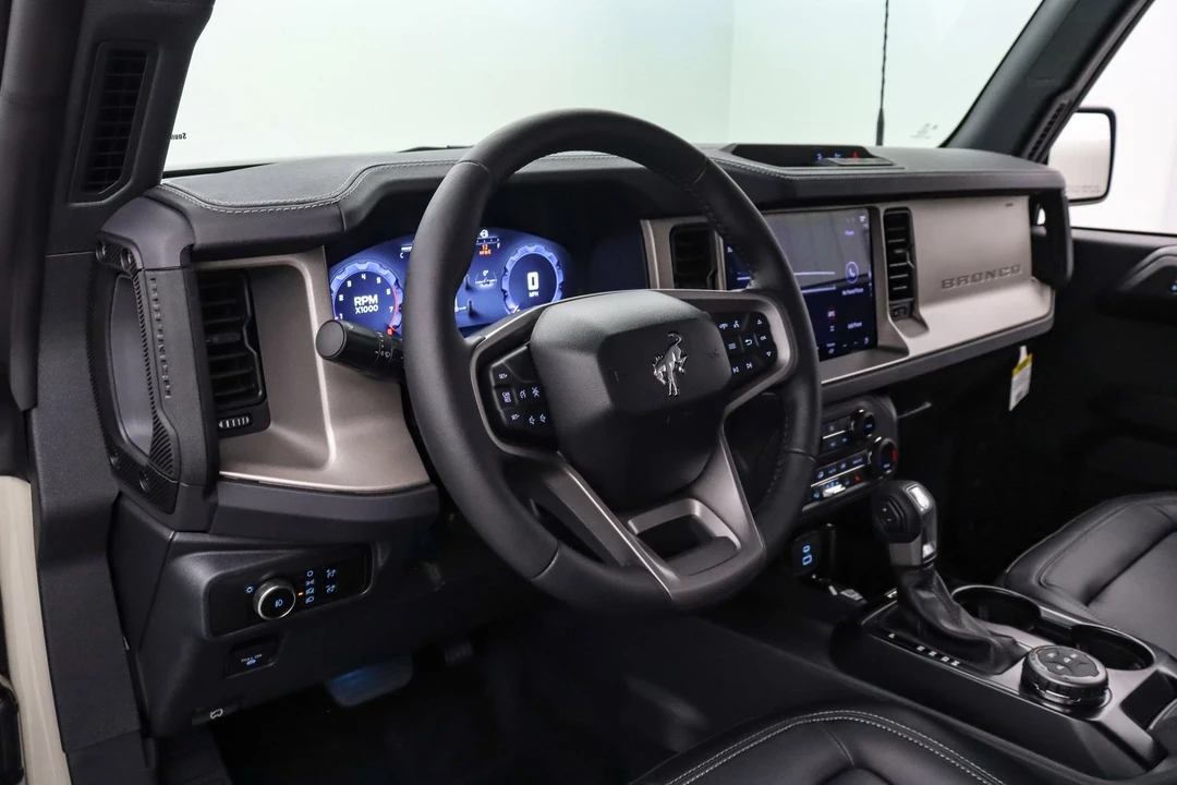2025 Ford Bronco 6th Gen - Image 15 of 21