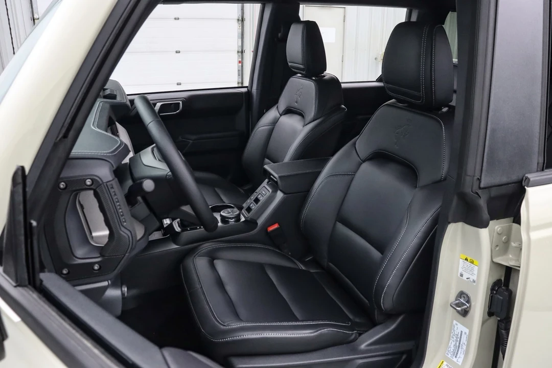 2025 Ford Bronco 6th Gen - Image 14 of 21