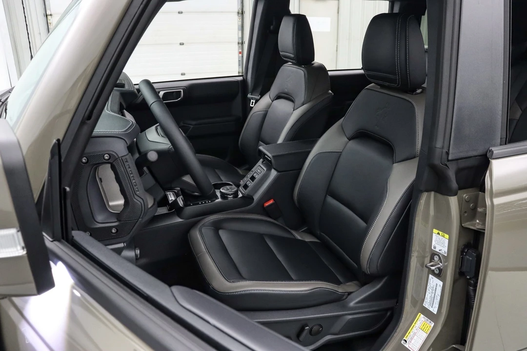 2025 Ford Bronco 6th Gen - Image 14 of 21
