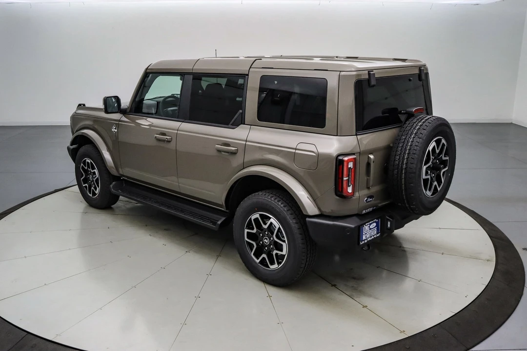 2025 Ford Bronco 6th Gen - Image 7 of 21
