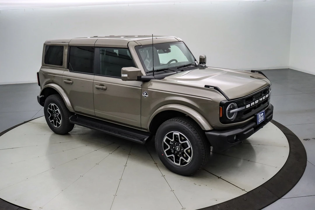 2025 Ford Bronco 6th Gen - Image 2 of 21
