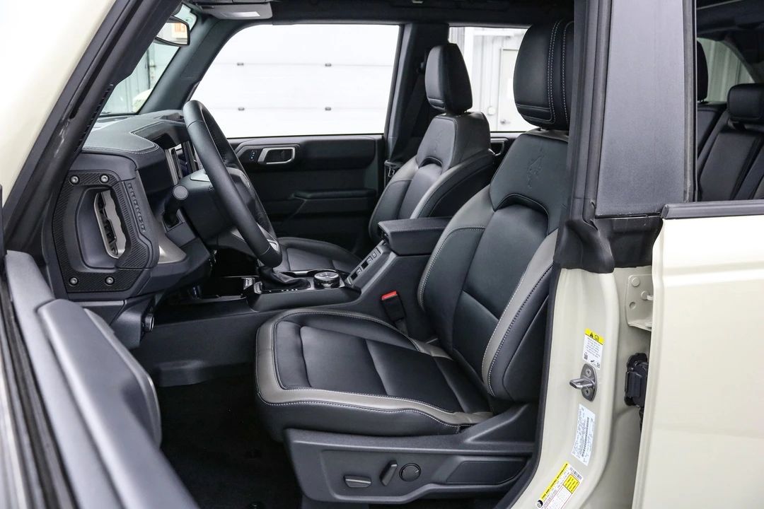 2025 Ford Bronco 6th Gen - Image 12 of 21
