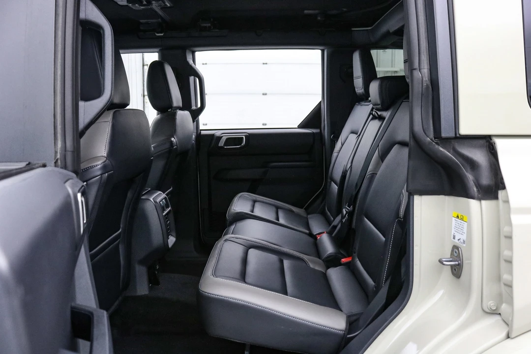 2025 Ford Bronco 6th Gen - Image 19 of 21